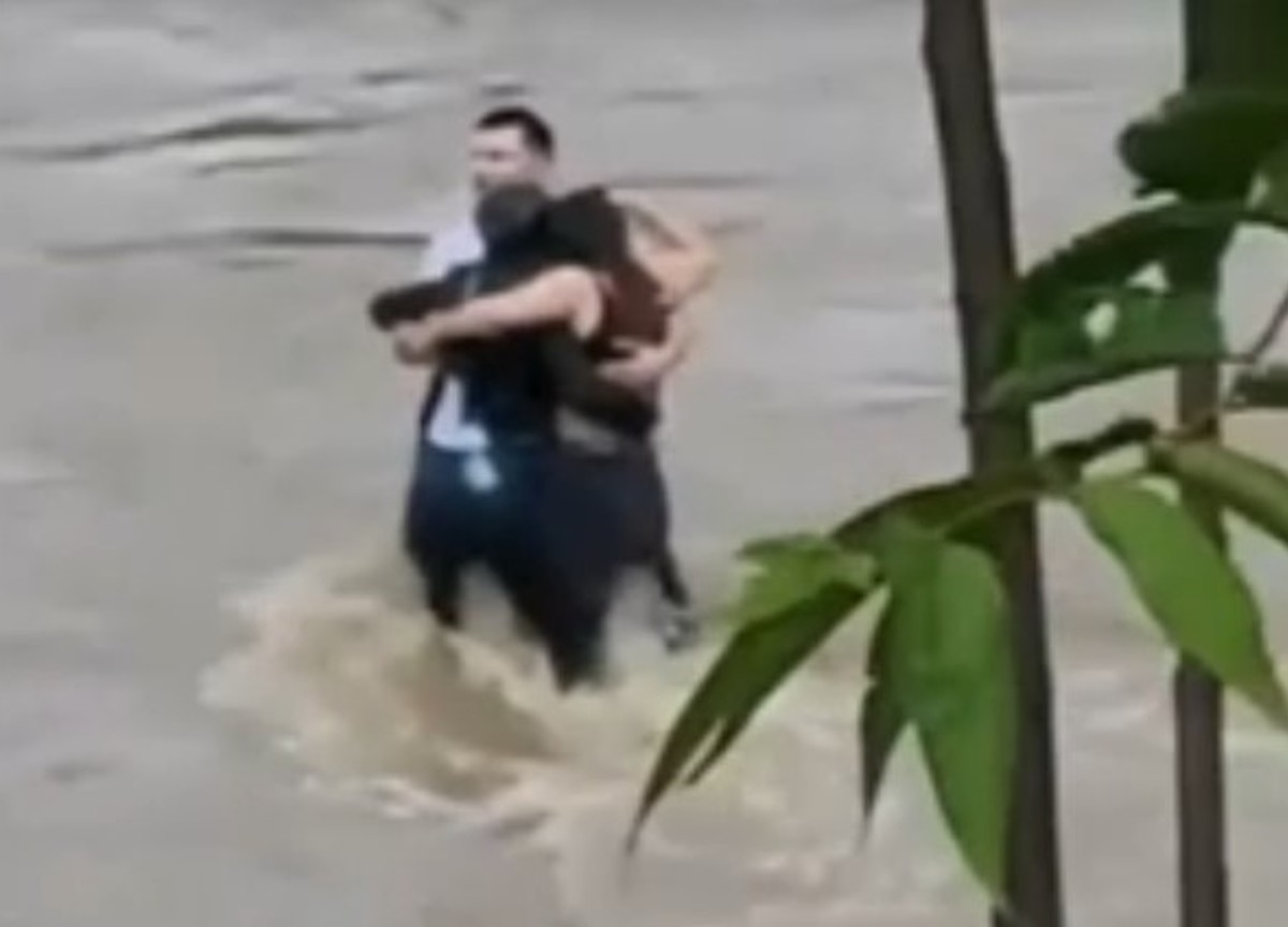Udine, travolti dal fiume in piena: recuperati i corpi delle due ragazze Udine, travolti dal fiume in piena: recuperati i corpi delle due ragazze
