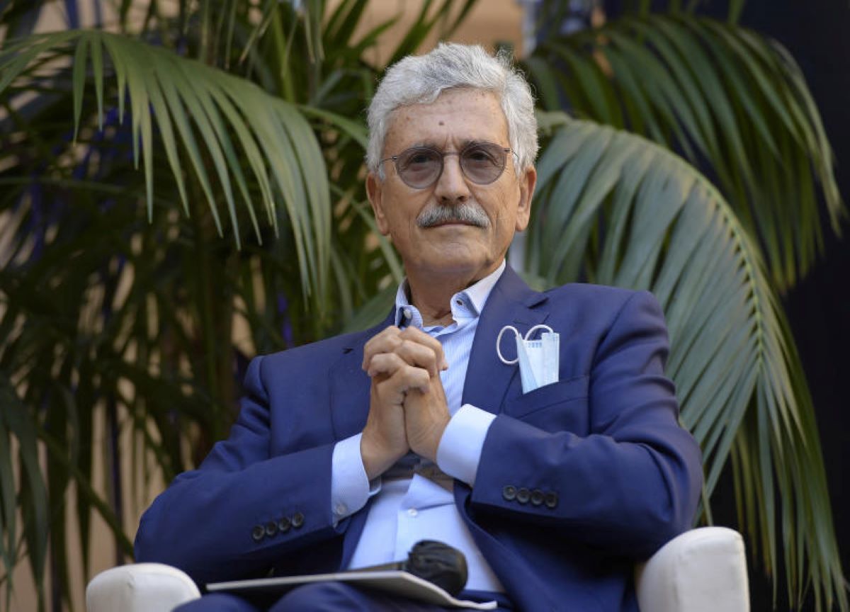 Mani pulite, D’Alema: “Possiamo stare tranquilli, non se la prendono con noi” Mani pulite, D’Alema: “Possiamo stare tranquilli, non se la prendono con noi”