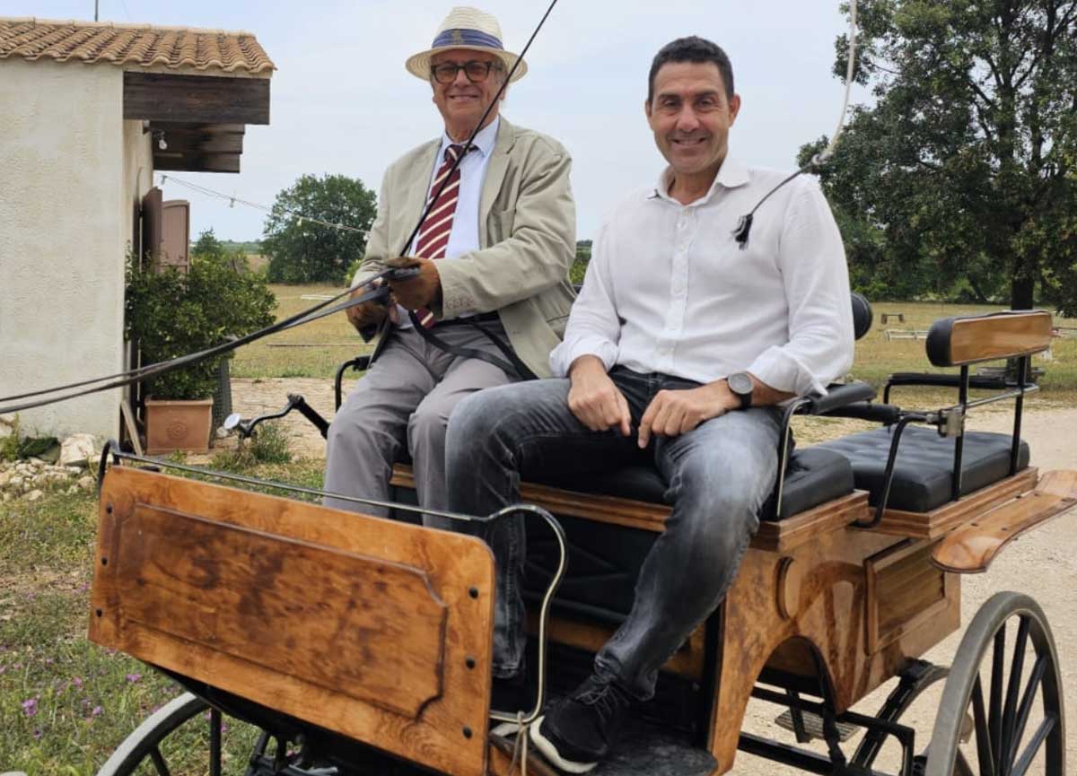 Vannacci sfida la Rai: comizio da Vanni, il bar di fiducia di viale Mazzini