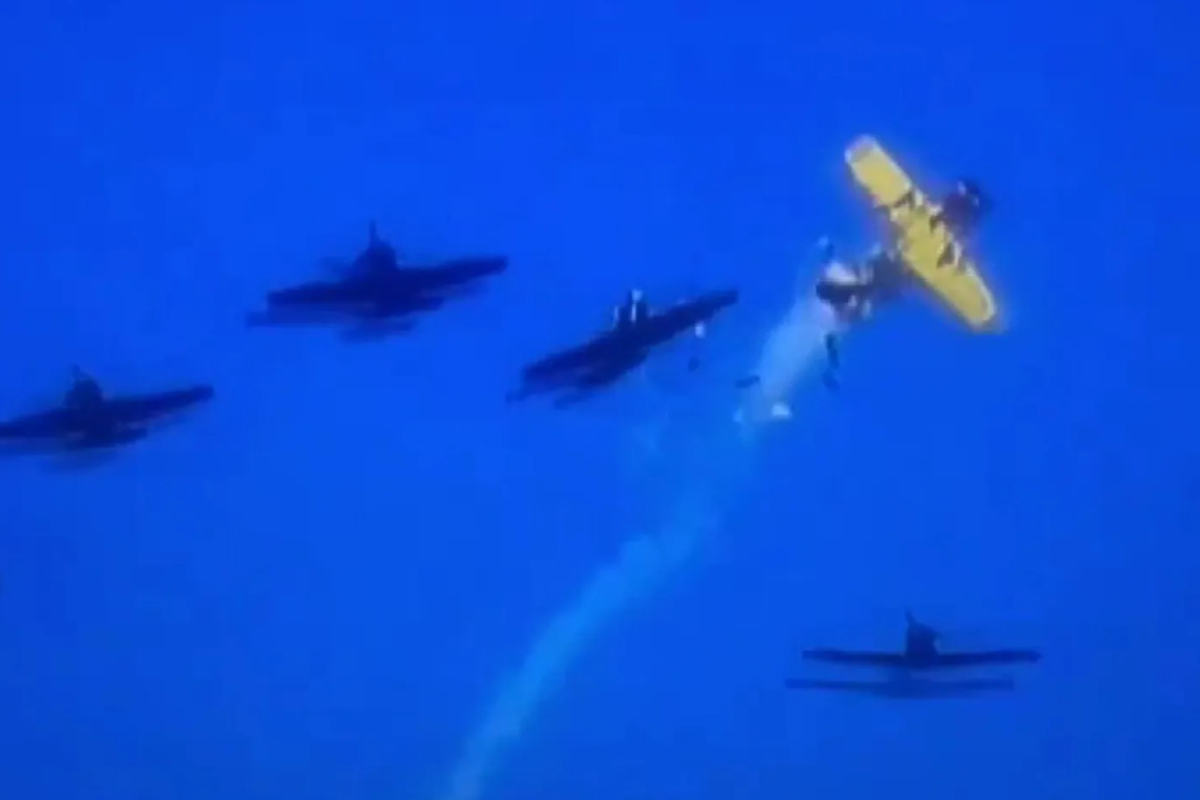 Tragedia in volo tra due ultraleggeri: muore un pilota. Guarda il video Tragedia in volo tra due ultraleggeri: muore un pilota. Guarda il video