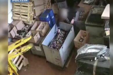 Torino, rubavano e rivendevano autoricambi: sette arresti. VIDEO