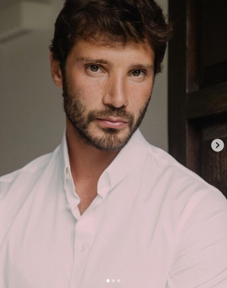 La Rai punta forte su De Martino: il “giovanotto” che piace a tutti