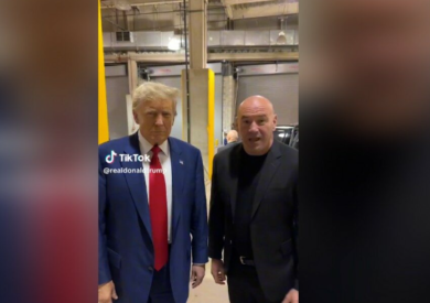 Trump sbarca su Tik Tok (l’app che voleva bandire): primo video da record
