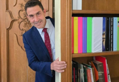 Vannacci, post dal passaggio segreto di Berlusconi: “Attacco a sorpresa”