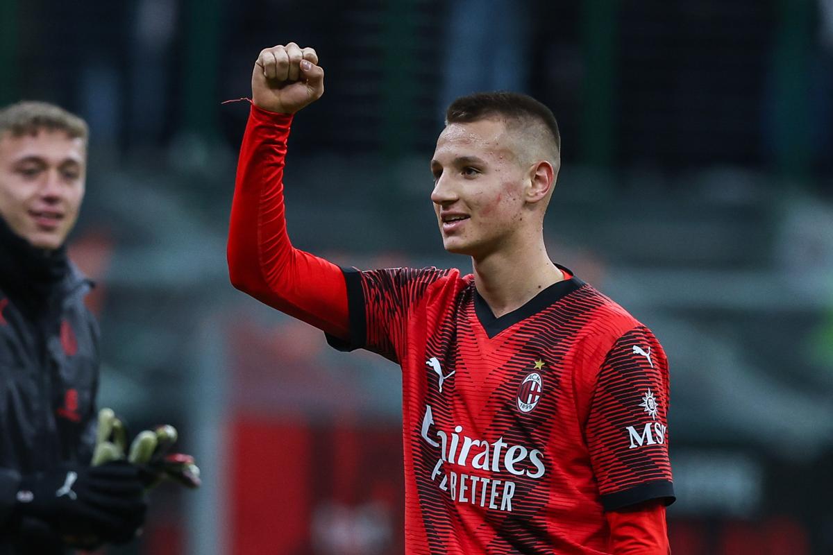Milan, Camarda e Comotto verso il prestito: Parma e Sampdoria si muovono Milan, Camarda e Comotto verso il prestito: Parma e Sampdoria si muovono