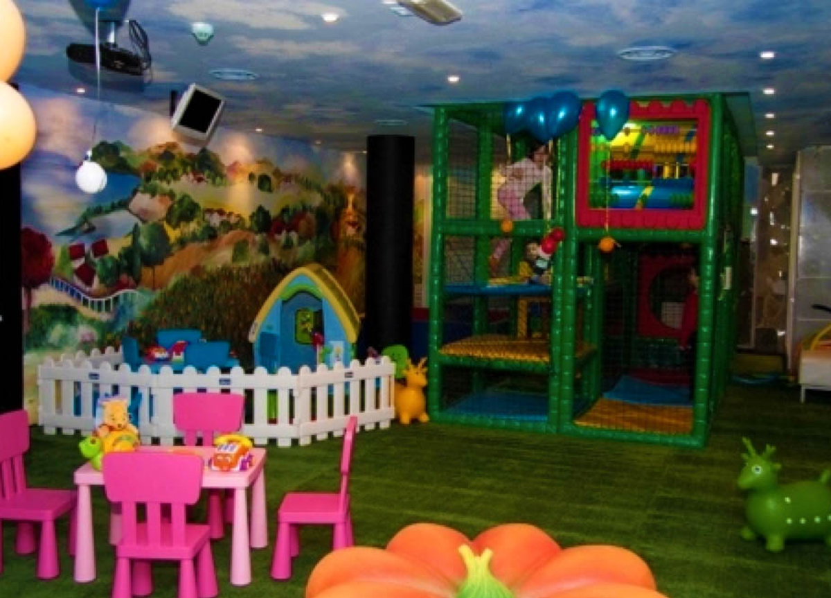 Troppi schiamazzi dei bambini, sigilli al ristorante. E il Tar boccia i Vigili Troppi schiamazzi dei bambini, sigilli al ristorante. E il Tar boccia i Vigili