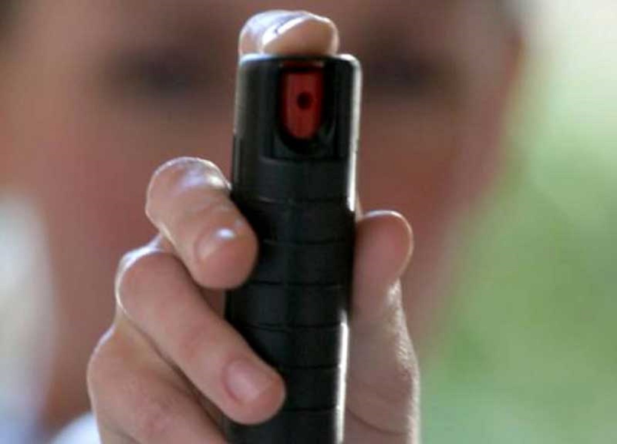 Milano: 23 studenti intossicati da spray al peperoncino in due scuole Milano: 23 studenti intossicati da spray al peperoncino in due scuole