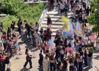 La più desiderata al liceo Visconti finisce col 6 in condotta. E Telefono Rosa