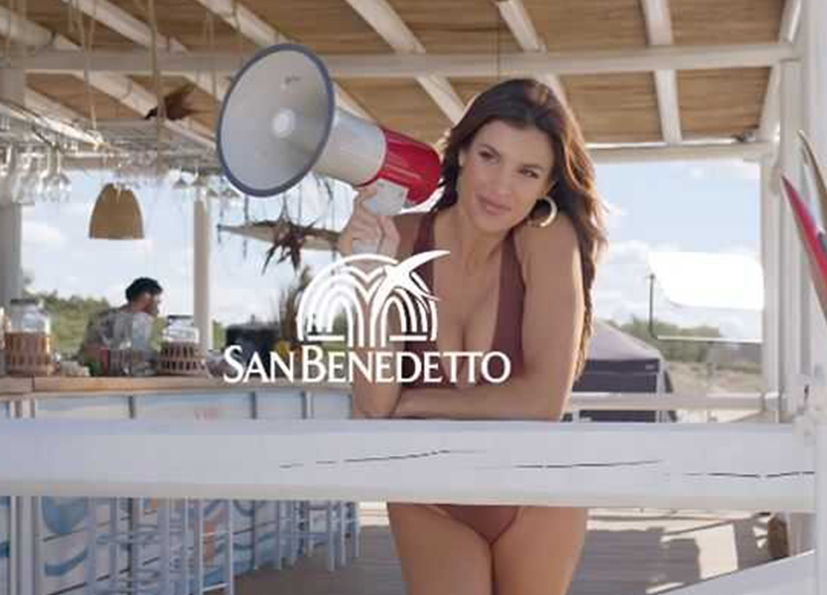 Gruppo San Benedetto, tre nuovi spot: Elisabetta Canalis protagonista Gruppo San Benedetto, tre nuovi spot: Elisabetta Canalis protagonista