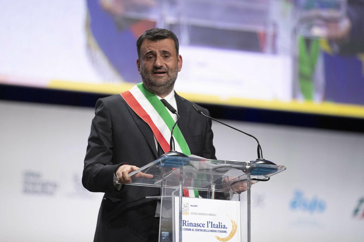 Meloni – Schlein ritorno del bipolarismo, ma al femminile Meloni – Schlein ritorno del bipolarismo, ma al femminile