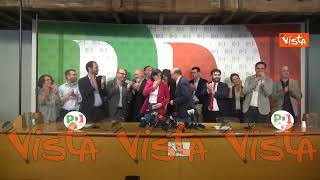 Elezioni europee, Schlein (Pd) sorprende: applausi e abbraccio con Bonaccini