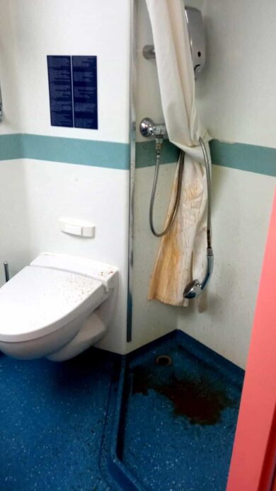 G7, nave hotel in condizioni vergognose: carabinieri e poliziotti in rivolta