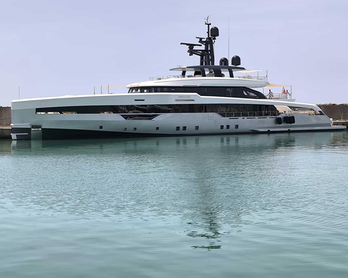 Ostia, risolto il mistero del megayacht: è di Giammetti, Maison Valentino