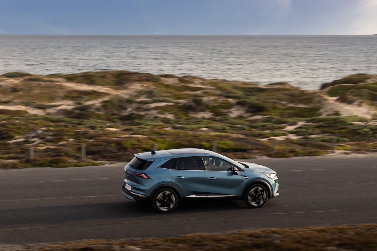 Renault Symbioz: la nuova compatta ibrida pronta per l’Italia