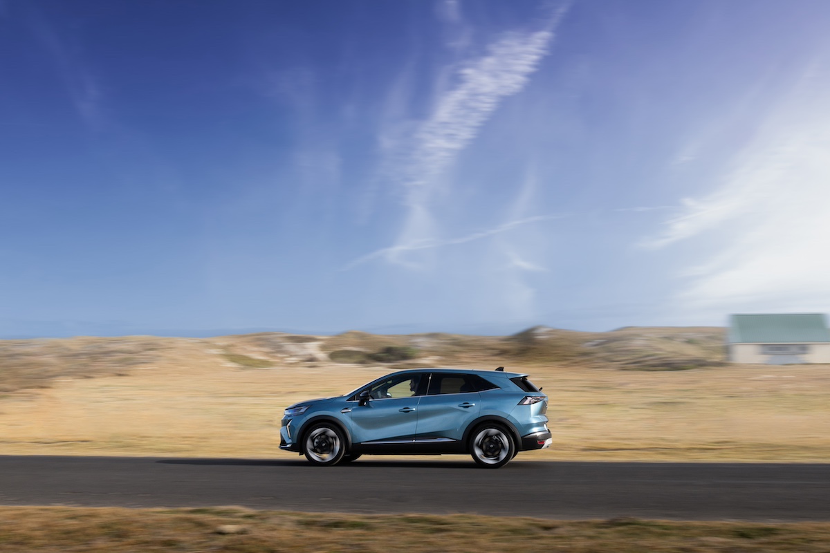 Renault Symbioz: la nuova compatta ibrida pronta per l’Italia