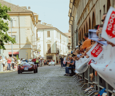La 1000 Miglia a Torino: arrivo spettacolare in Piazza San Carlo
