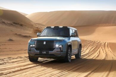 L’UE impone tariffe del 25% sui veicoli elettrici cinesi