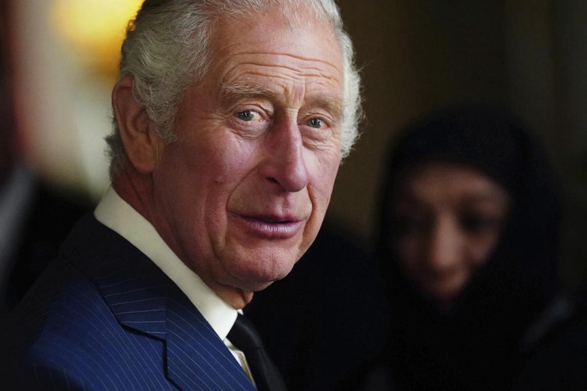 Re Carlo vuole fare il nonno per i suoi nipoti: “Basta videochiamate” Re Carlo vuole fare il nonno per i suoi nipoti: “Basta videochiamate”