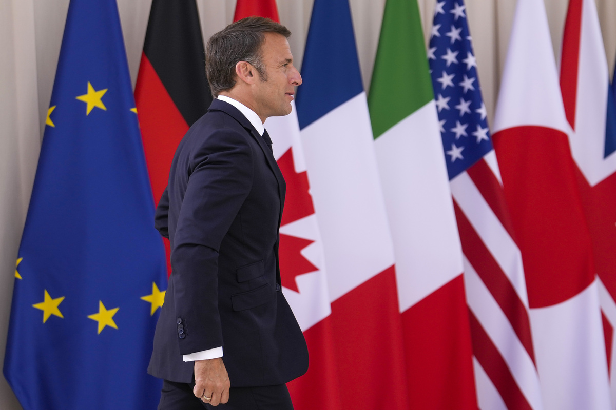 Aborto, Macron insiste e infiamma il G7. Meloni: “No a campagna elettorale” Aborto, Macron insiste e infiamma il G7. Meloni: “No a campagna elettorale”