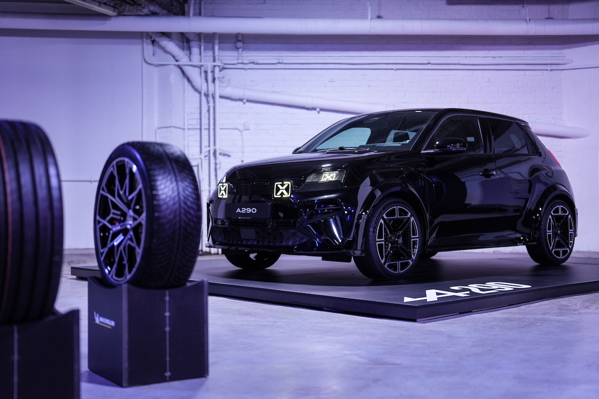 Alpine A290: la sportiva compatta elettrica debutta a Le Mans 2024