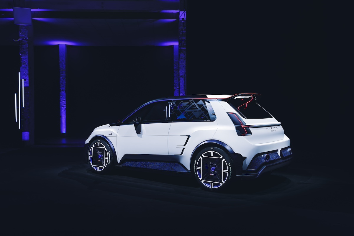 Alpine A290, design muscoloso e sportivo