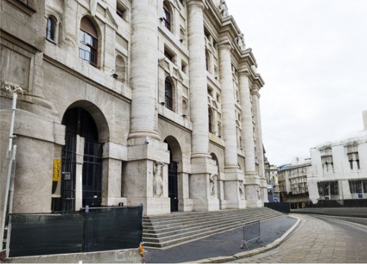 Il G7 non salva le Borse, tonfo dei mercati. Lo spread torna a risalire Il G7 non salva le Borse, tonfo dei mercati. Lo spread torna a risalire