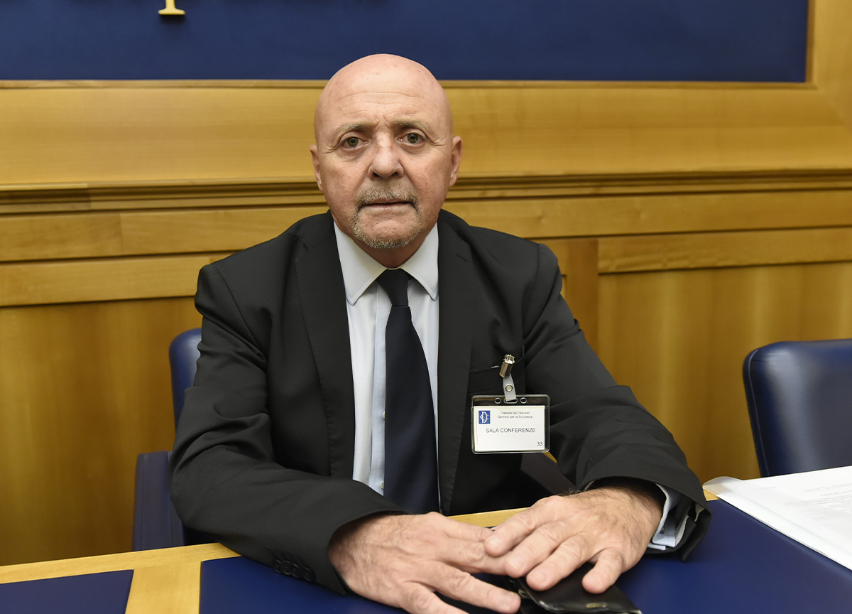 Lega, arrestato il responsabile “Terza età”: lusso con i fondi per gli anziani Lega, arrestato il responsabile “Terza età”: lusso con i fondi per gli anziani