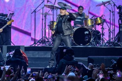 Vasco Rossi a San Siro, che trionfo: la carica dei 400mila. Il Komandante a Sanremo? L’invito