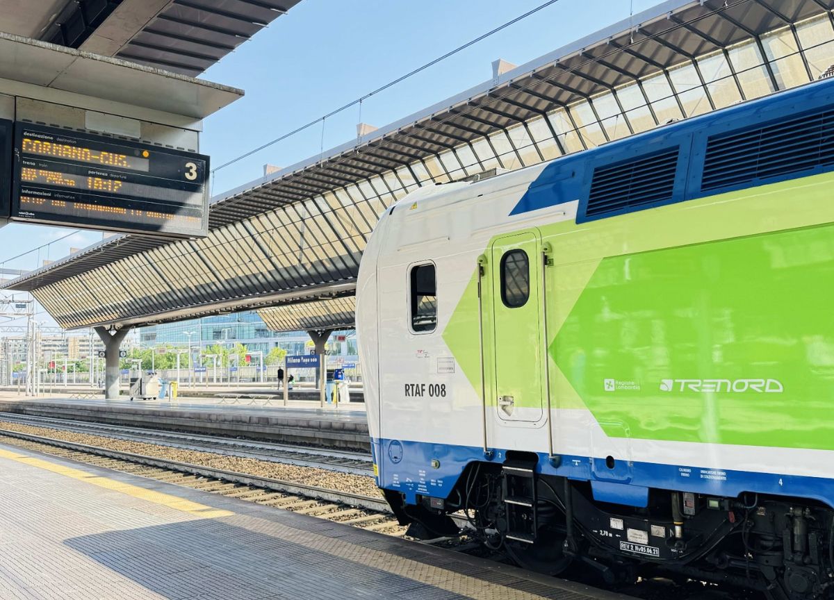 Trenord, sciopero di domenica senza fasce di garanzia Trenord, sciopero di domenica senza fasce di garanzia