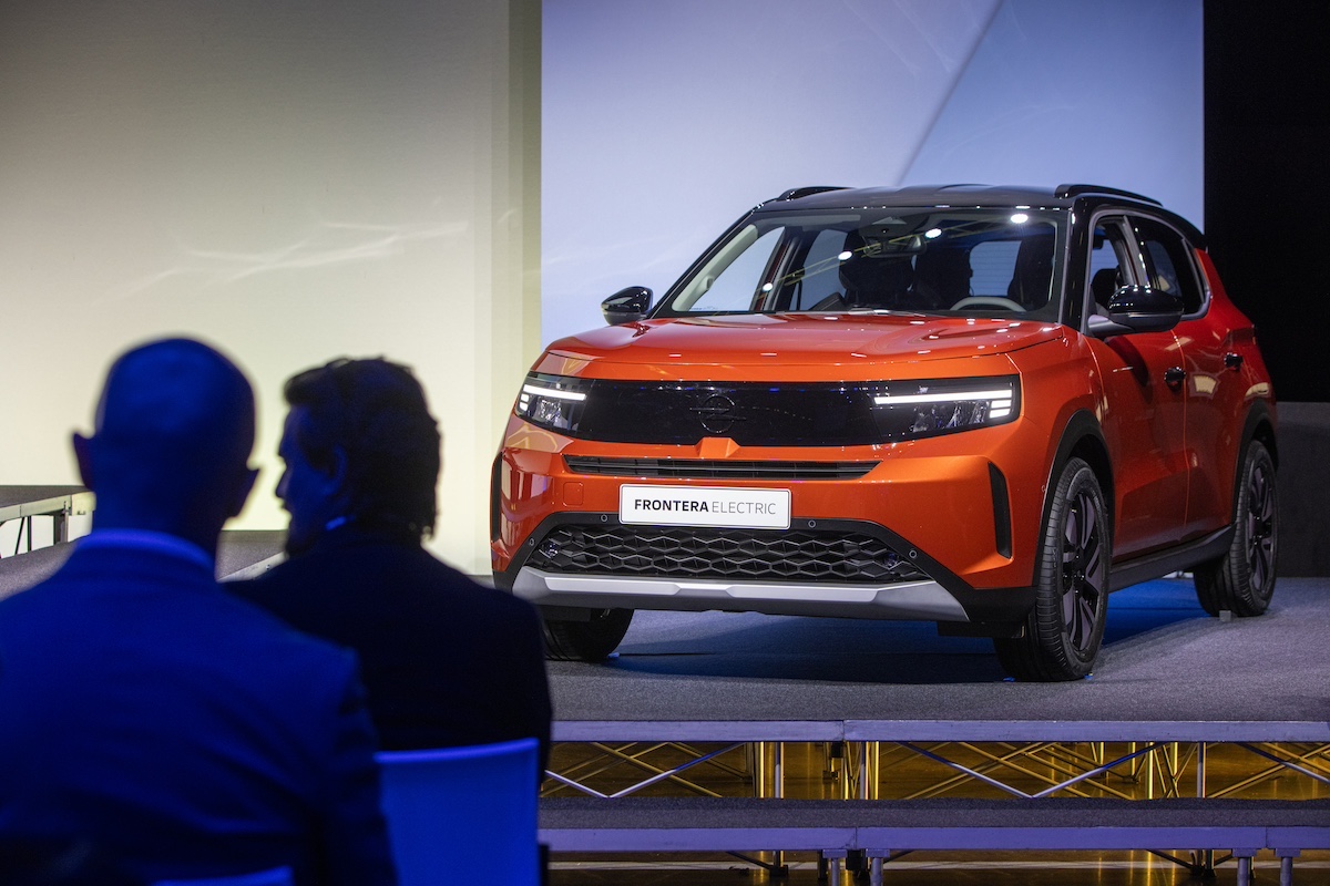 Opel, nuovo  Frontera debutta in italia