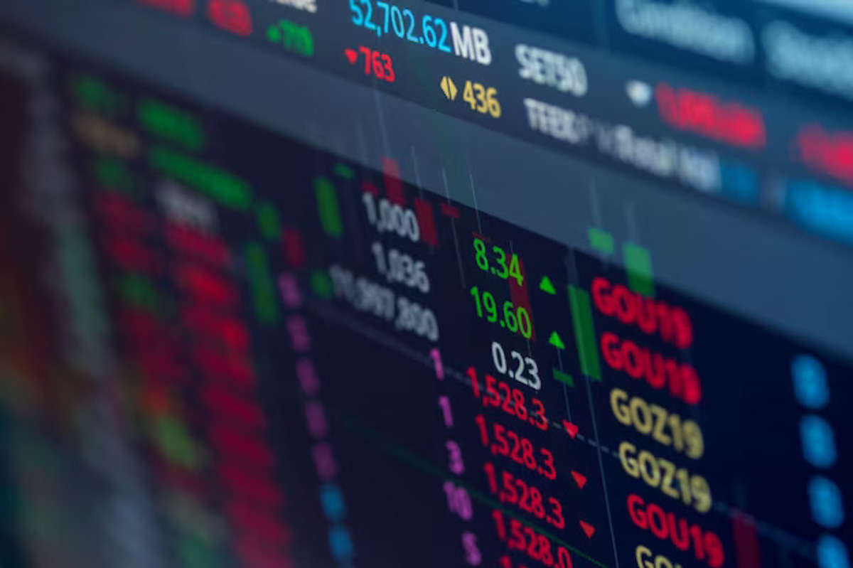 Post-Europee, Borse sotto stress: ecco dove investire i risparmi. Analisi Post-Europee, Borse sotto stress: ecco dove investire i risparmi. Analisi