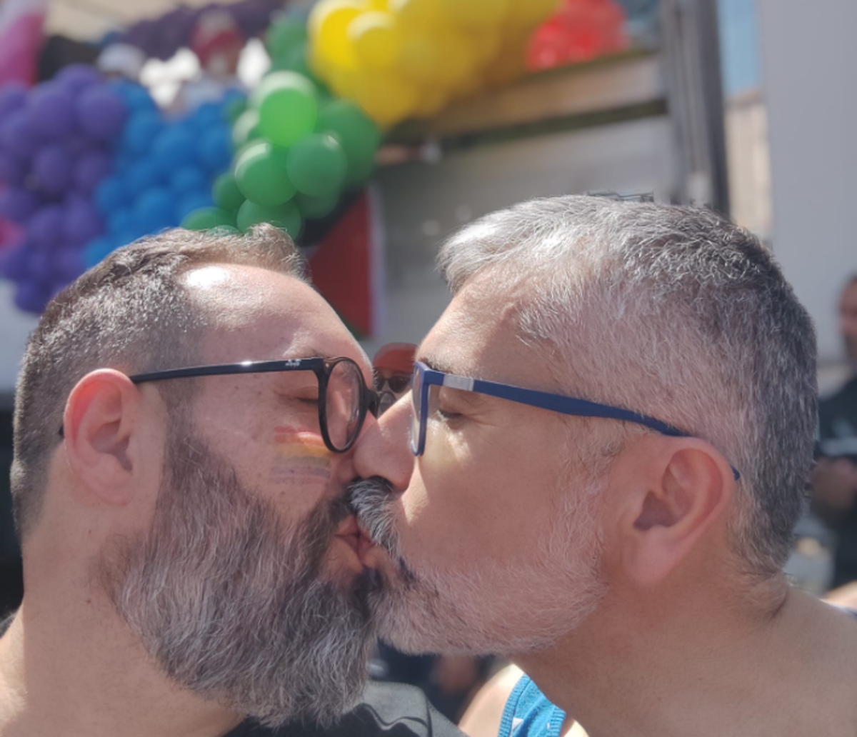Roma Pride compie 30 anni: Annalisa madrina e Schlein in corteo. FOTO e VIDEO