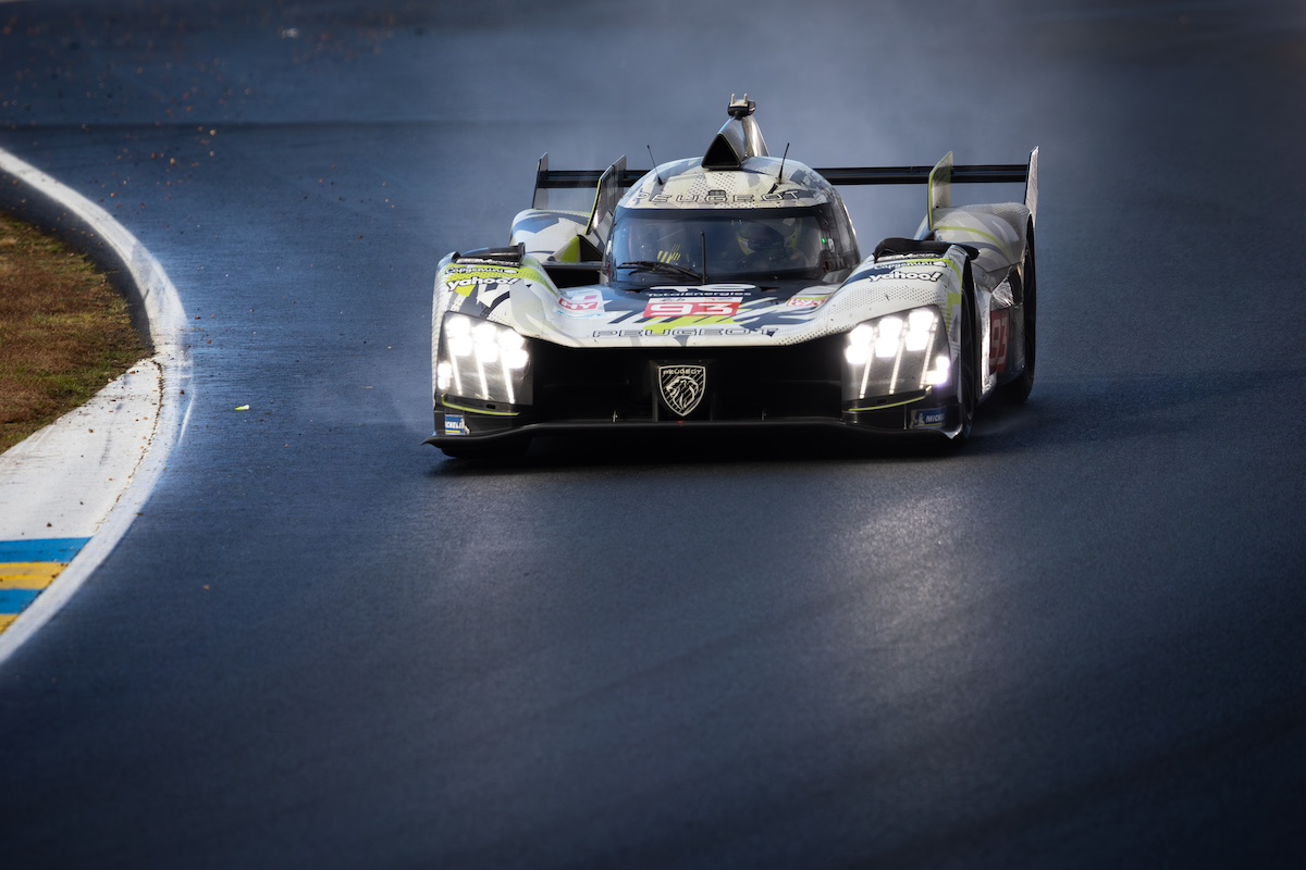 Le PEUGEOT 9X8 tagliano il traguardo alla 24 Ore di Le Mans 2024 Le PEUGEOT 9X8 tagliano il traguardo alla 24 Ore di Le Mans 2024
