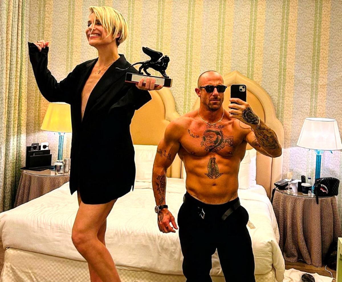 Micaela Ramazzotti e Paolo Virzì in lite, messo a ferro e fuoco un ristorante Micaela Ramazzotti e Paolo Virzì in lite, messo a ferro e fuoco un ristorante