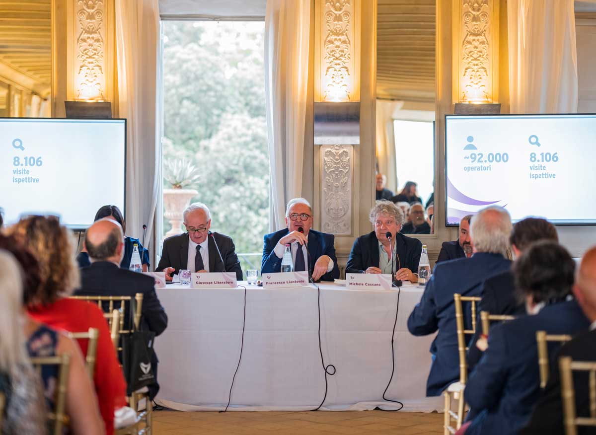 Si brinda col vino italiano top: 2 mld di bottiglie certificate valgono 9 mld