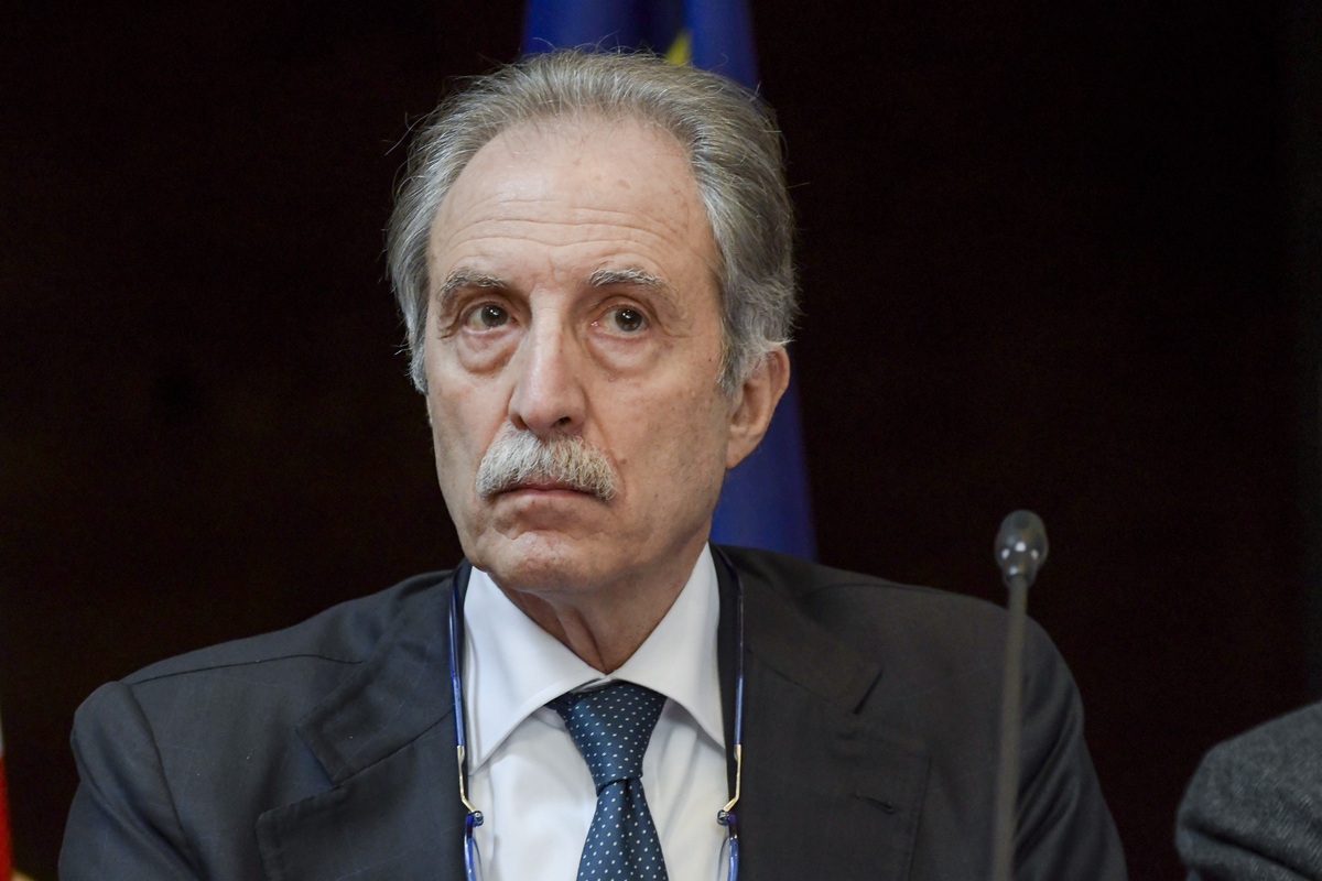 Autonomia, si spacca il Cdx. Occhiuto (FI) attacca Salvini per il “regalino” Autonomia, si spacca il Cdx. Occhiuto (FI) attacca Salvini per il “regalino”