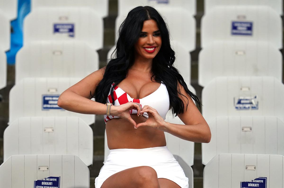 Ivana Knoll non basta: Croazia affonda a Euro 2024. La tifosa Marta Barczok…