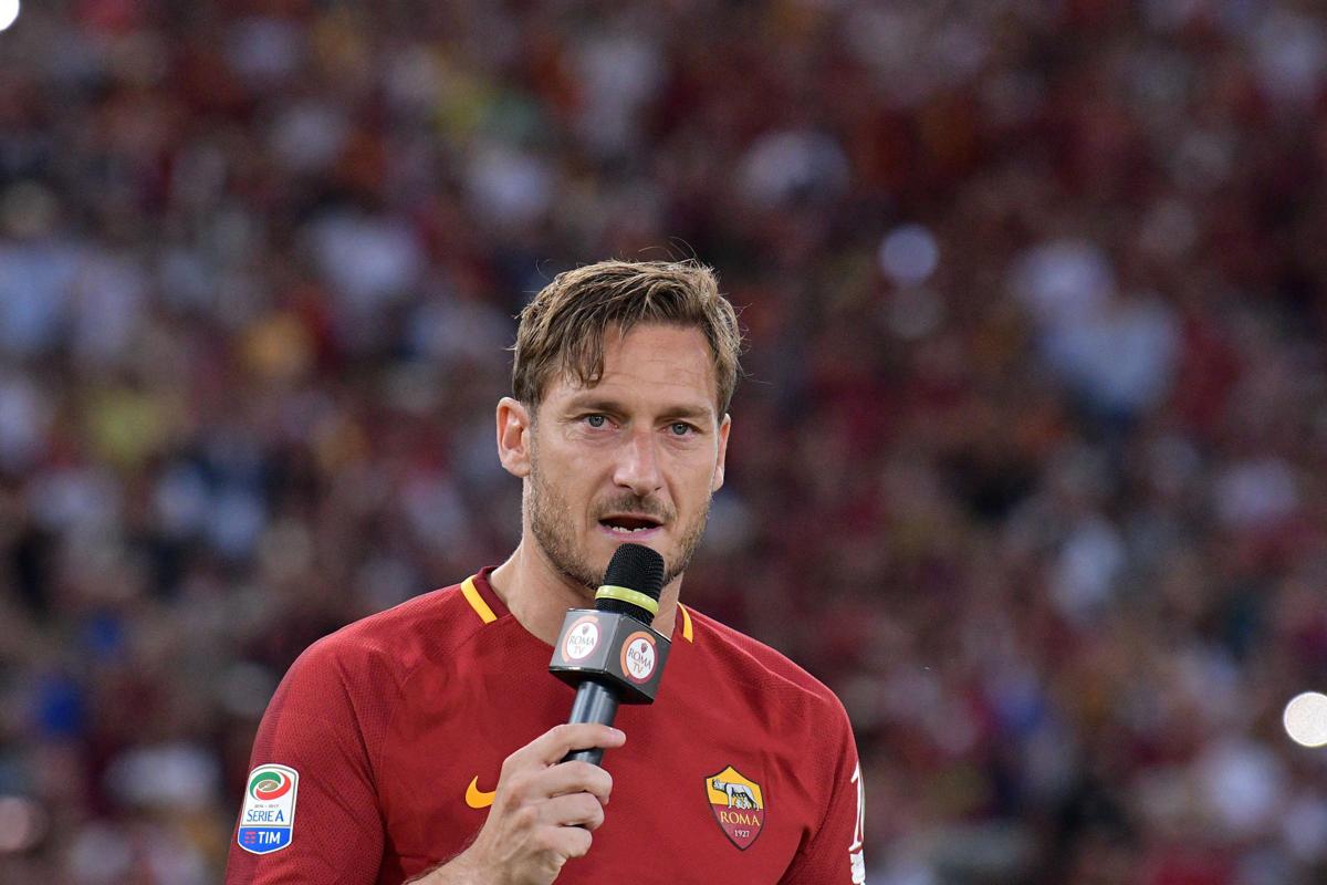 Francesco Totti nel mirino del Fisco: cartella esattoriale da 1,5 mln di euro Francesco Totti nel mirino del Fisco: cartella esattoriale da 1,5 mln di euro