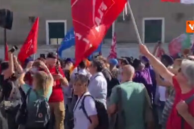 Morte bracciante indiano, manifestazione in piazza a Latina con Schlein-Fratoianni