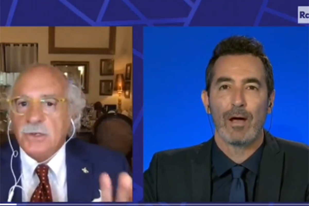 Platini, contropiede a Mazzocchi: “Questa è una bella cagata di domanda…” Platini, contropiede a Mazzocchi: “Questa è una bella cagata di domanda…”