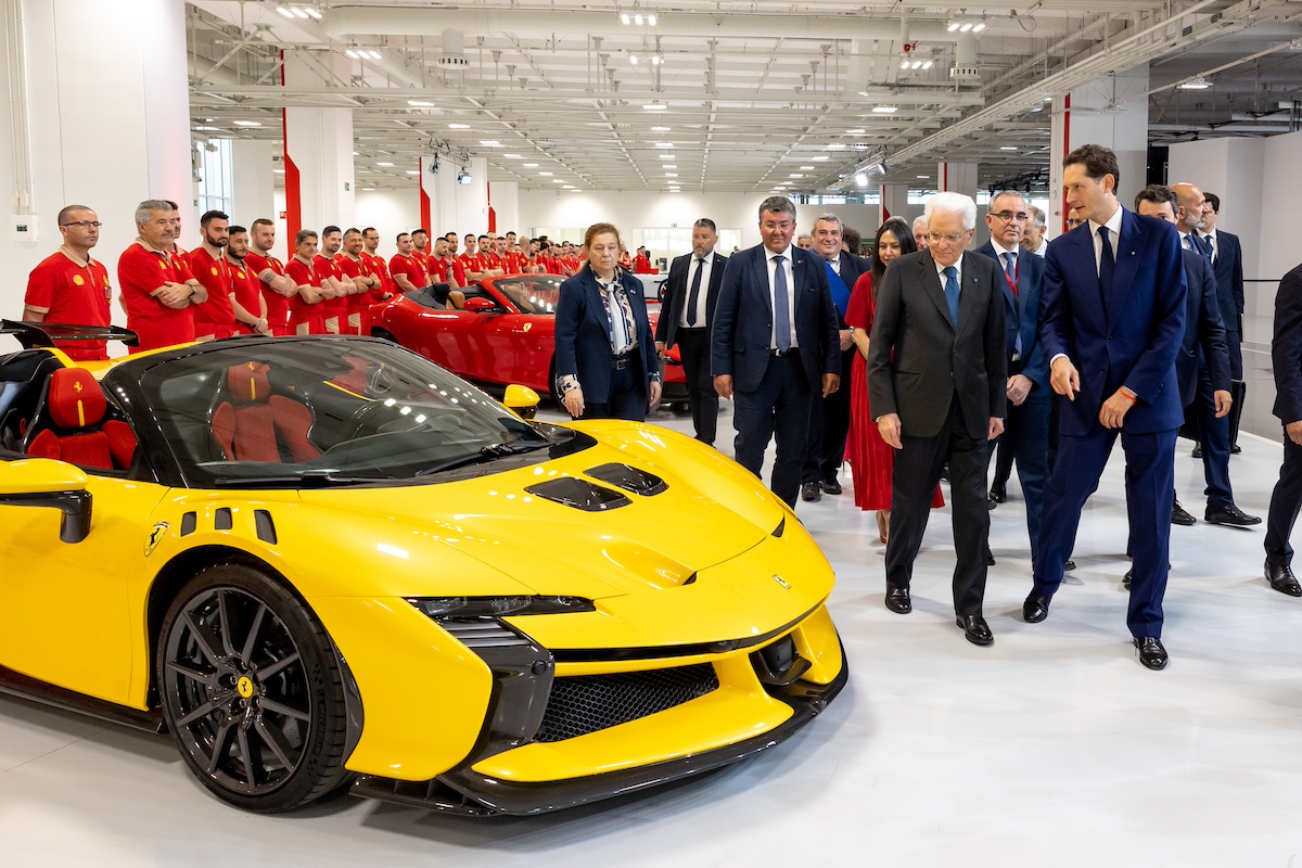 Ferrari inaugura l’e-building alla presenza del Presidente Mattarella Ferrari inaugura l’e-building alla presenza del Presidente Mattarella