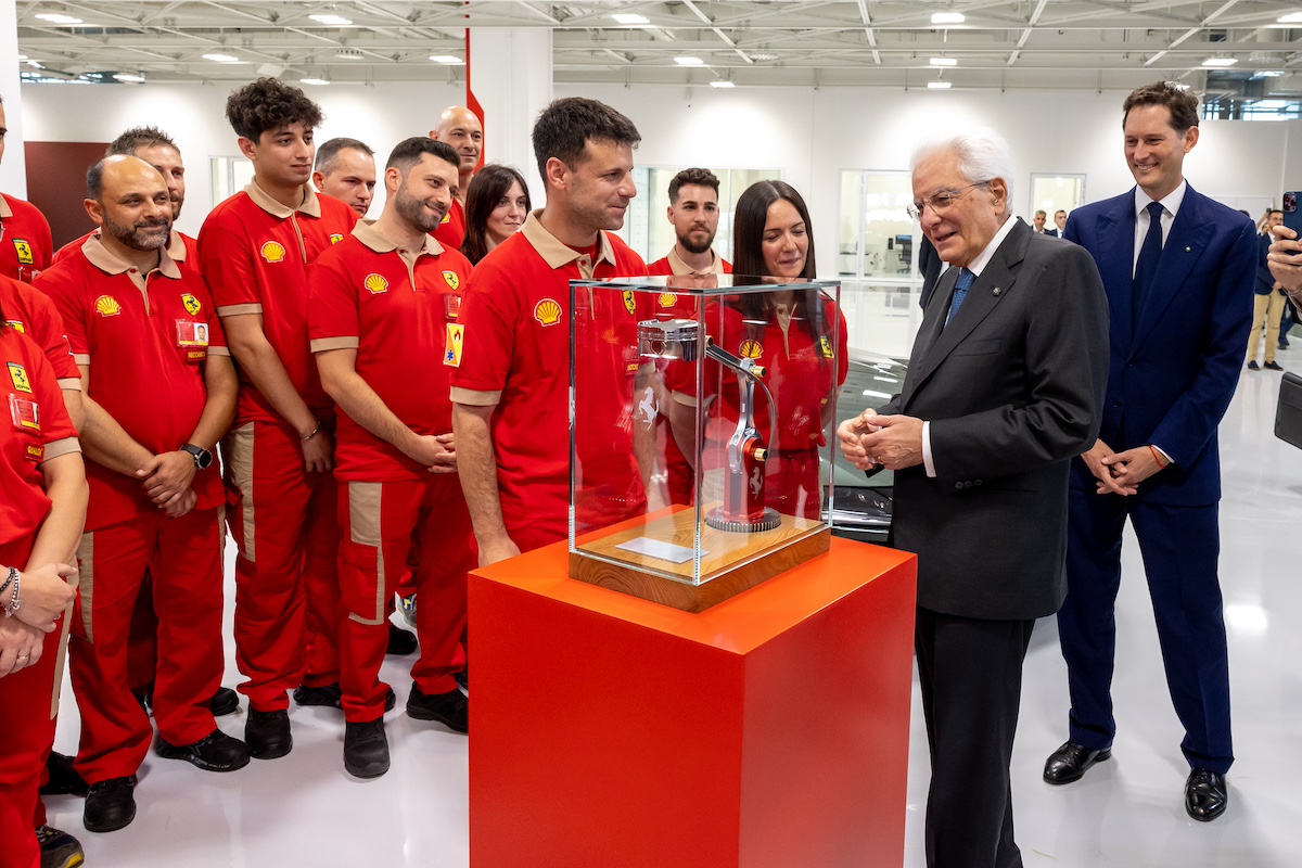 Ferrari inaugura l’e-building alla presenza del Presidente Mattarella Ferrari inaugura l’e-building alla presenza del Presidente Mattarella