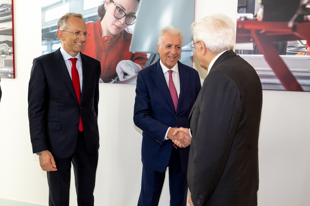 Ferrari inaugura l’e-building alla presenza del Presidente Mattarella Ferrari inaugura l’e-building alla presenza del Presidente Mattarella