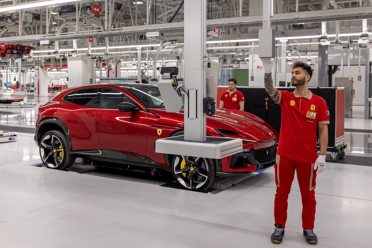 Ferrari inaugura l’e-building alla presenza del Presidente Mattarella Ferrari inaugura l’e-building alla presenza del Presidente Mattarella