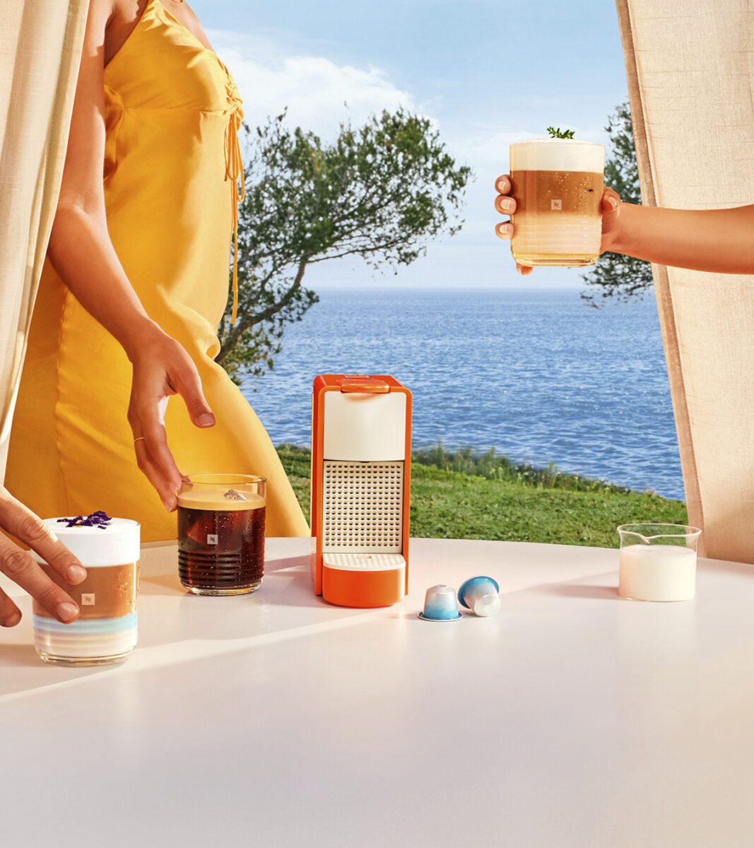 Nespresso, presentata la nuova collezione colorata da Pantone