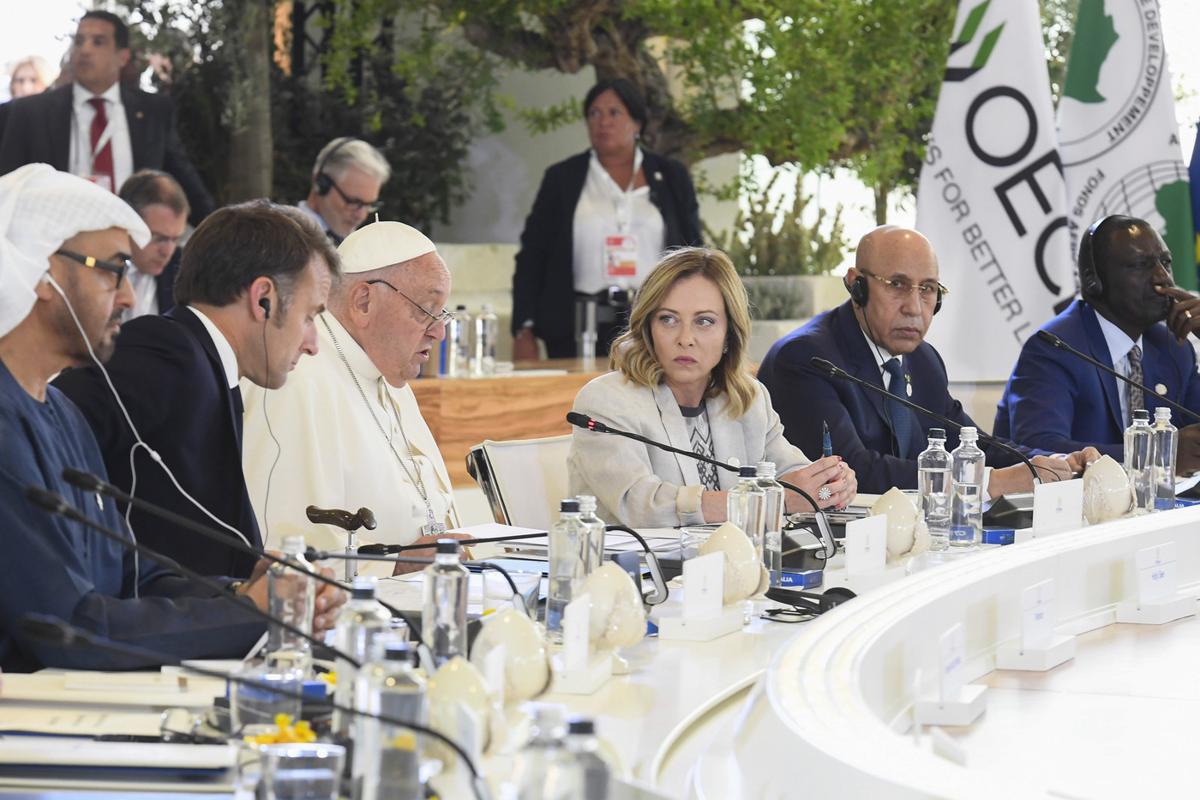 Gli italiani bocciano il G7 in Puglia e la conferenza di Pace: “Ininfluenti” Gli italiani bocciano il G7 in Puglia e la conferenza di Pace: “Ininfluenti”