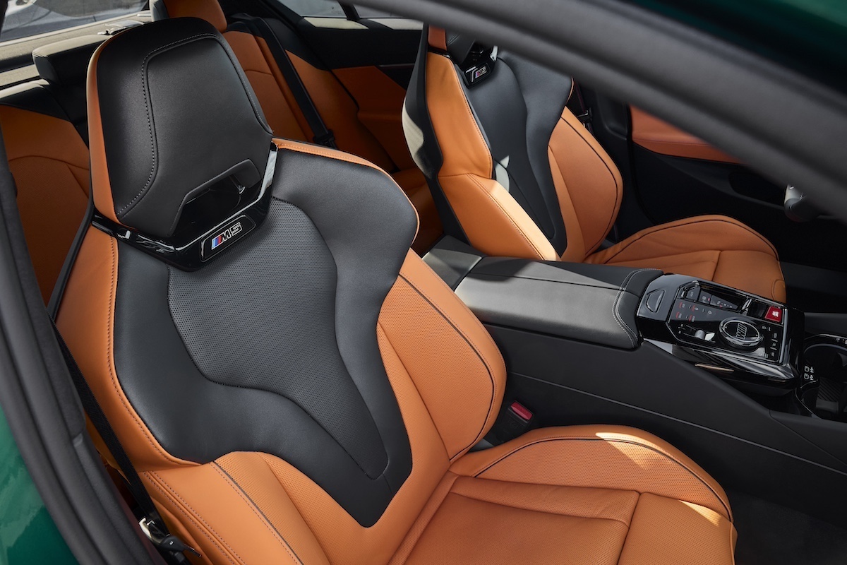 BMW svela la nuova M5: potenza ibrida e design rivoluzionario
