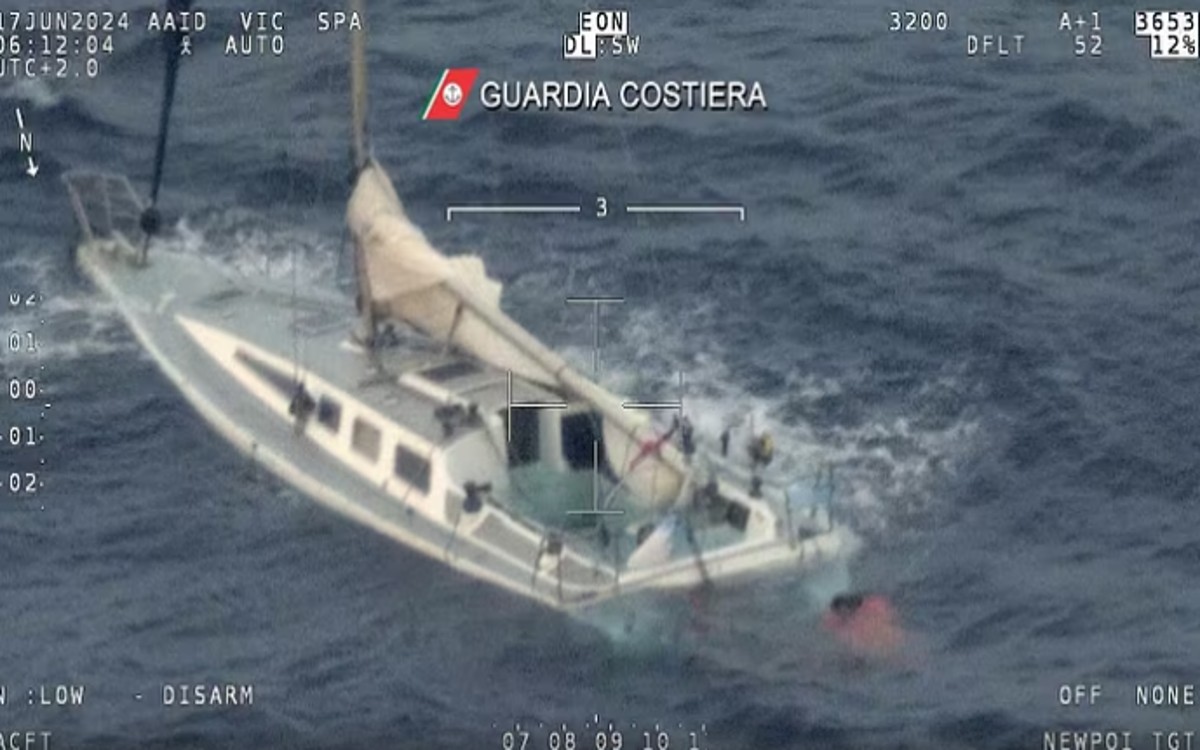 Naufragio nello Ionio, ragazzina stuprata e uccisa sulla barca: un arresto Naufragio nello Ionio, ragazzina stuprata e uccisa sulla barca: un arresto