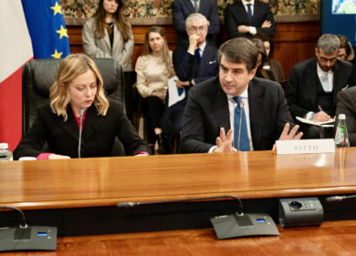 Ue, Meloni furiosa per le nomine: “Rispetto per l’Italia”. Ora traballa Fitto