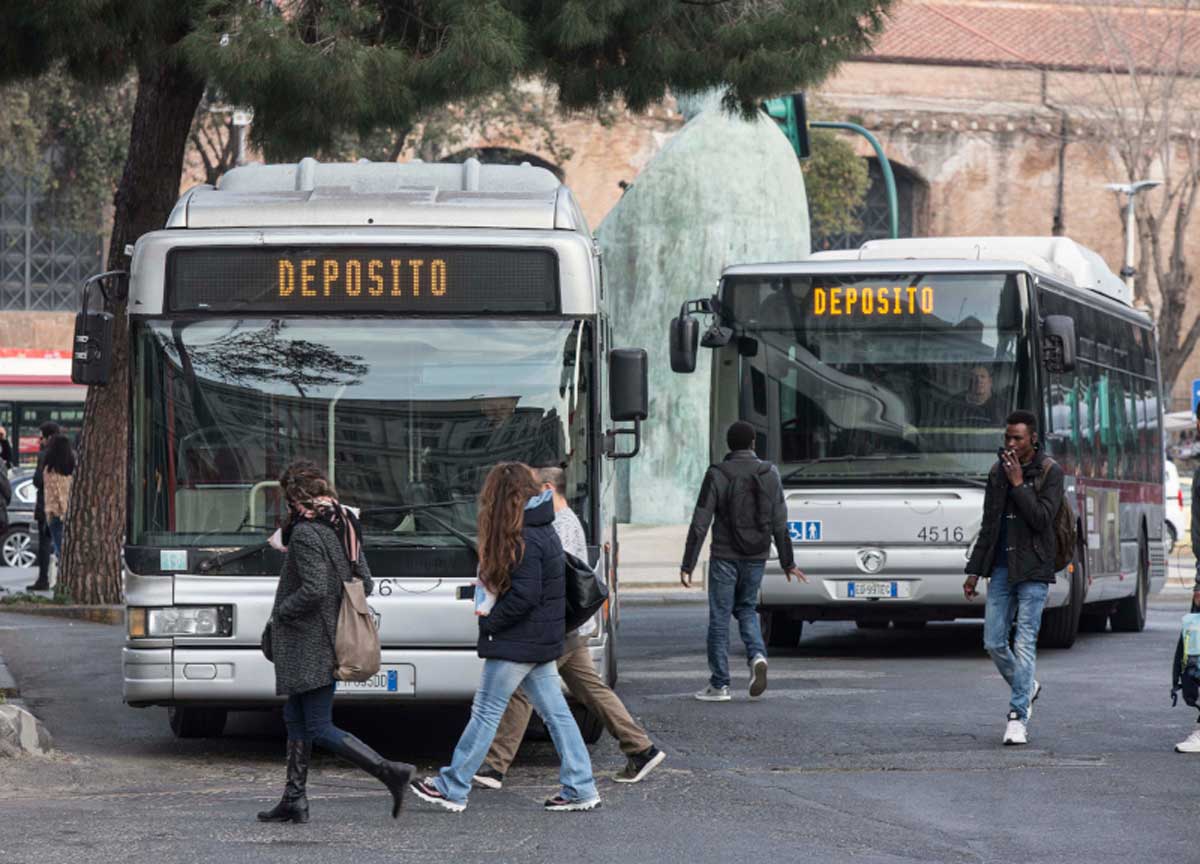 Trasporti, l’Antitrust fa tremare l’Atac: ricorso sull’affidamento senza gara Trasporti, l’Antitrust fa tremare l’Atac: ricorso sull’affidamento senza gara